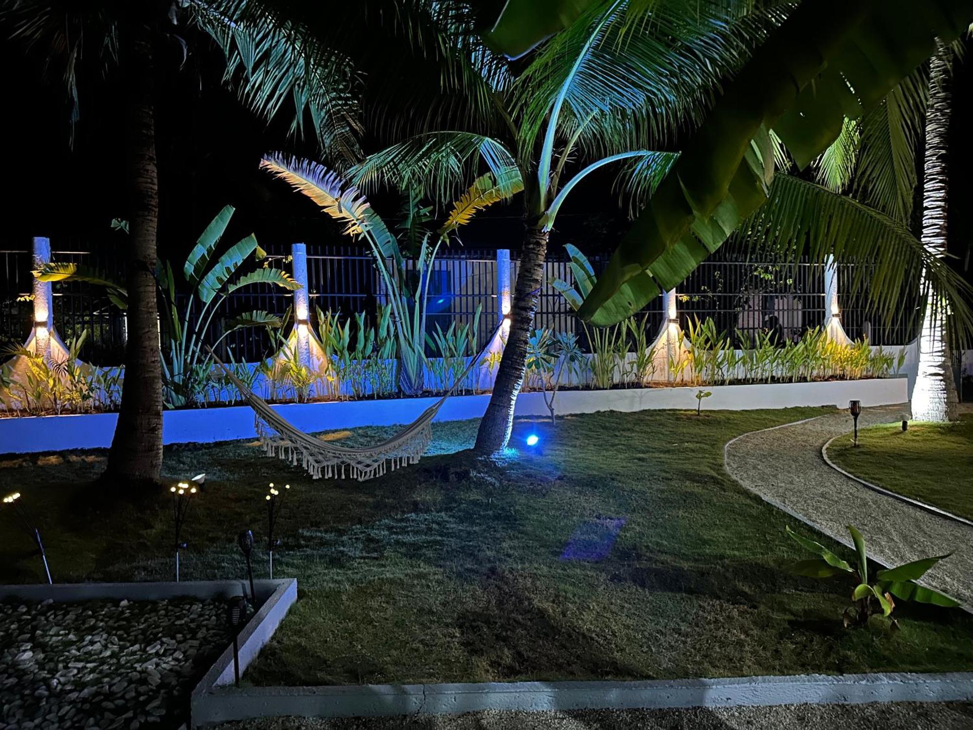 Pawikan Boutique Hotel Moalboal Esterno foto